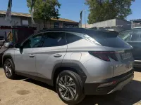 Usado Hyundai Tucson 136 CV (100 kW) 2023 Gris SUV