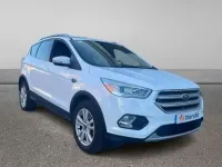 Usado Ford Kuga Trend 150 CV (110 kW) 2018 Blanco SUV