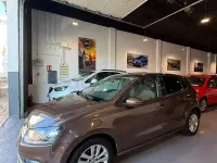 Usado VW Polo 75 CV (55 kW) 2015 Marrón Berlina