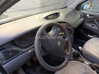 Usado Citroën C5 138 CV (101 kW) 2004 Azul Berlina