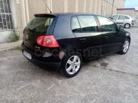 Usado VW Golf VI Highline 140 CV (102 kW) 2008 Negro Utilitario