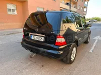 Usado Mercedes ML400 250 CV (183 kW) 2005 Negro SUV