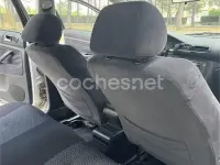 Usado VW Passat Comfortline 110 CV (80 kW) 1998 Gris / plata Familiar