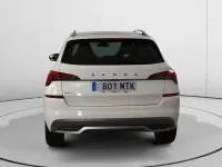 Usado Skoda Kamiq Sport 150 CV (110 kW) 2024 Blanco SUV