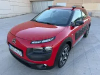 Usado Citroën C4 Shine 100 CV (73 kW) 2017 Rojo Berlina