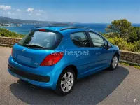 Usado Peugeot 207 90 CV (66 kW) 2006 Azul Berlina