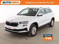 Usado Skoda Karoq Ambition 110 CV (80 kW) 2023 Blanco SUV