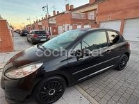 Usado Peugeot 207 70 CV (51 kW) 2007 Negro Berlina