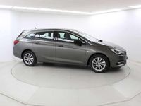 Usado Opel Astra Elegance 145 CV (106 kW) 2020 Gris Familiar