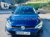Usado VW Golf VIII 115 HP (84 kW) 2020 Azul Carrinha