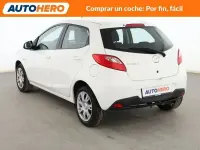 Usado Mazda 2 Style 75 CV (55 kW) 2014 Blanco Berlina