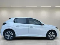 Usado Peugeot 208 Active 100 CV (73 kW) 2020 Blanco Utilitario