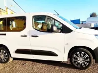 Usado Citroën Berlingo Rip Curl 102 CV (75 kW) 2021 Blanco Monovolumen
