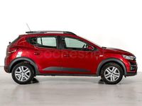 Usado Dacia Sandero Comfort 91 CV (66 kW) 2022 Granate Berlina