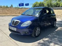 Usado Lancia Ypsilon 60 CV (44 kW) 2008 Azul Utilitario