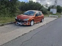 Usado Peugeot 206 GTi 138 CV (101 kW) 2001 Naranja Berlina