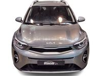 Usado Kia Stonic 84 CV (61 kW) 2023 Gris / plata SUV