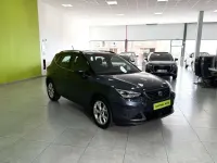 Usado Seat Arona FR 116 CV (85 kW) 2024 Gris SUV