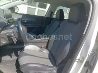 Usado Peugeot 3008 Allure 130 CV (95 kW) 2020 Blanco SUV