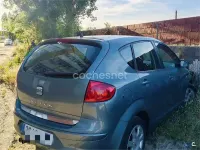Usado Seat Altea Reference 105 CV (77 kW) 2004 Gris / plata Monovolumen