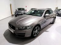 Usado Jaguar XE Prestige 240 CV (176 kW) 2018 Gris / plata Berlina