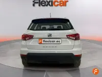 Usado Seat Arona Ecomotive 95 CV (69 kW) 2018 Blanco SUV