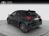 Usado Toyota Yaris Hybrid Plus 116 CV (85 kW) 2021 Negro Berlina