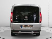 Usado Fiat Doblò Trekking 120 CV (88 kW) 2022 Gris Monovolumen