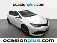 Usado Toyota Auris Hybrid Edition 136 CV (100 kW) 2018 Blanco Berlina
