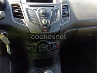 Usado Ford Fiesta Trend 82 CV (60 kW) 2013 Negro Utilitario