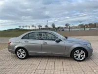 Usado Mercedes C220 Avantgarde 170 CV (125 kW) 2009 Gris / plata Berlina