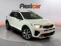 Usado Kia Stonic GT-Line 120 CV (88 kW) 2021 Blanco SUV