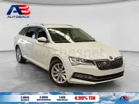 Usado Skoda Superb Style 218 CV (160 kW) 2021 Blanco Familiar