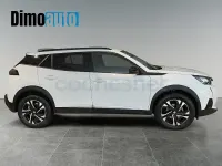 Usado Peugeot 2008 Allure 130 CV (95 kW) 2022 Blanco SUV