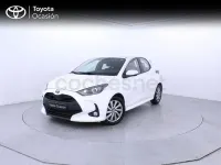 Usado Toyota Yaris Hybrid Active 116 CV (85 kW) 2023 Blanco Berlina
