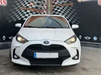 Usado Toyota Yaris Active 116 CV (85 kW) 2021 Blanco Utilitario
