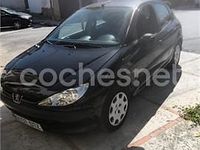 Usado Peugeot 206 90 CV (66 kW) 2005 Negro Berlina