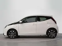 Usado Toyota Aygo X-play 72 CV (52 kW) 2021 Blanco Utilitario
