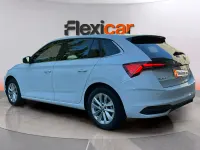 Usado Skoda Scala Selection 115 CV (84 kW) 2024 Blanco Utilitario