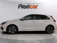 Begagnad Hyundai i30 121 HK (88 kW) 2024 Vit Sedan