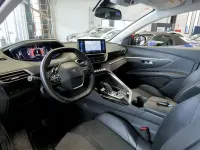 Usado Peugeot 5008 Allure 131 CV (96 kW) 2021 Rojo SUV
