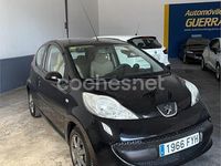 Usado Peugeot 107 54 CV (39 kW) 2007 Negro Utilitario