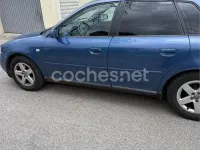 Usado Audi A3 Ambiente 100 CV (73 kW) 2001 Azul Utilitario