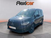 Usado Mercedes T180 116 CV (85 kW) 2023 Negro Monovolumen