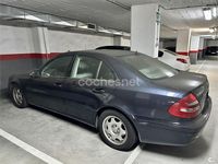 Usado Mercedes E270 Elegance 177 CV (130 kW) 2004 Azul Berlina