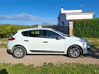 Begagnad Renault Mégane Authentique 90 HK (66 kW) 2013 Vit Sedan
