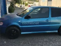 Usado VW Polo Trendline 75 CV (55 kW) 2002 Azul Berlina