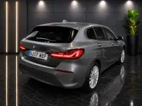 Usado BMW 118 136 CV (100 kW) 2022 Gris / plata Utilitario