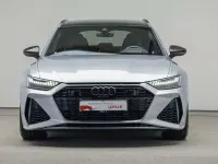 Usado Audi RS6 600 CV (441 kW) 2022 Plateado Familiar