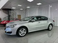 Usado Peugeot 508 Active 120 CV (88 kW) 2017 Gris Berlina